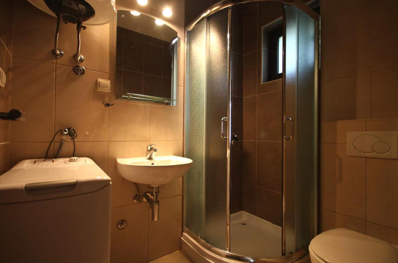 Lov Guest house *