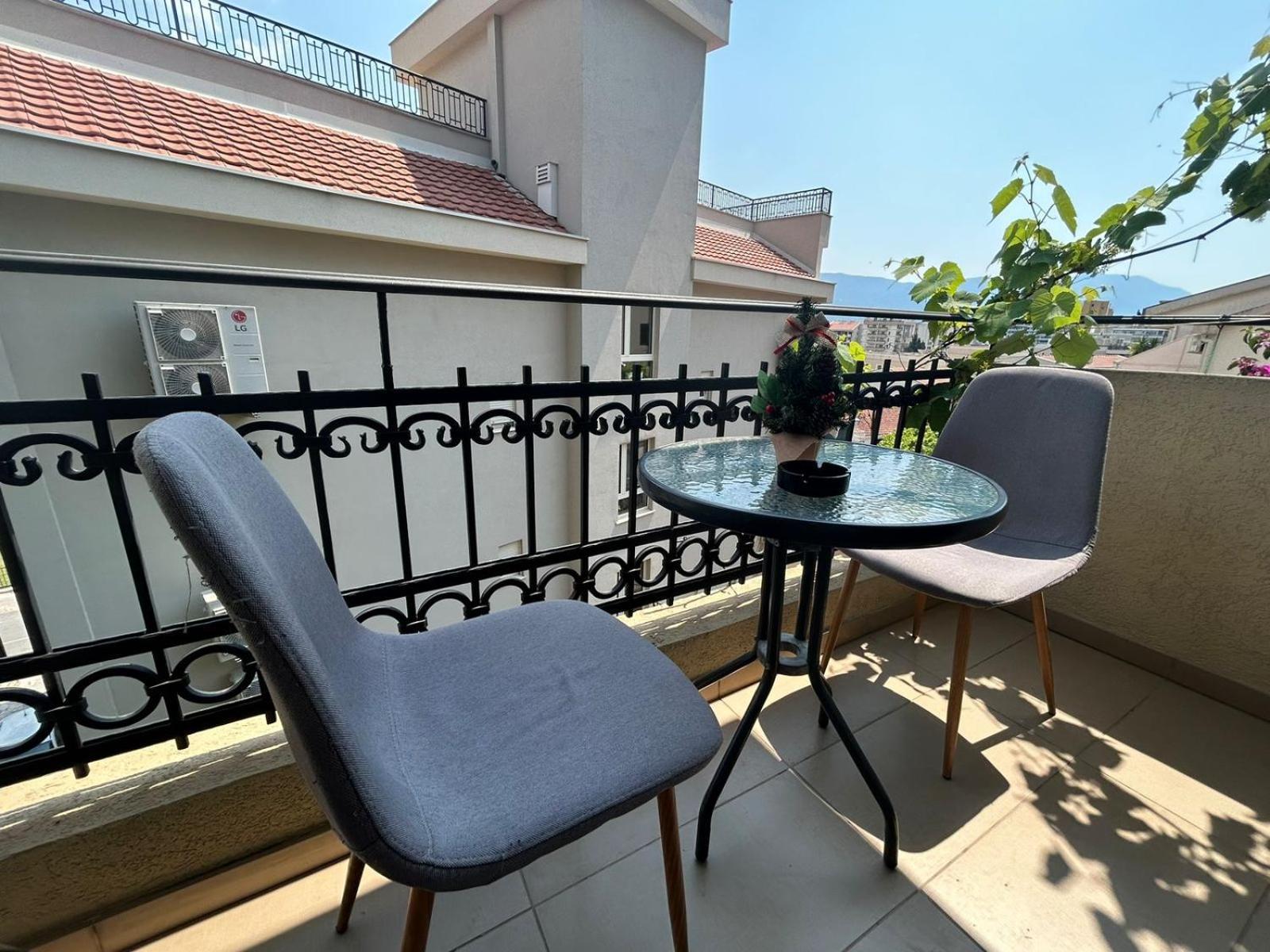 Lov Guest house *