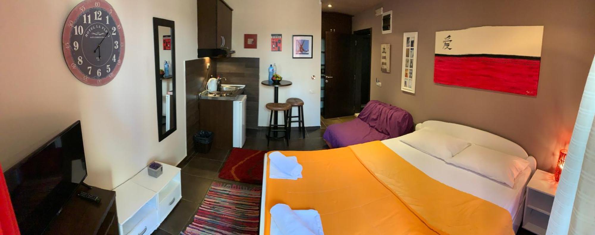 Lov Guest house *